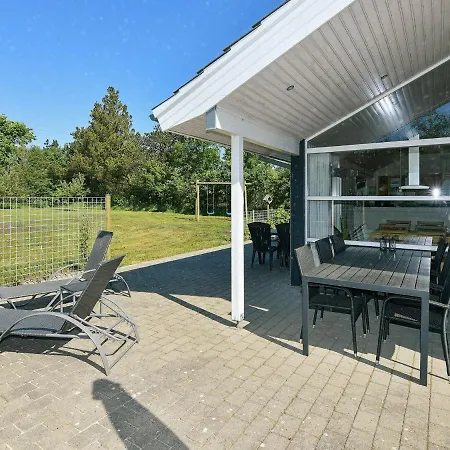Three-bedroom Holiday In 8 Holiday home Oksbol (Syddanmark)