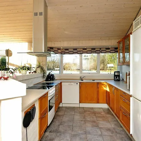 Holiday home Three-bedroom Holiday In 8
